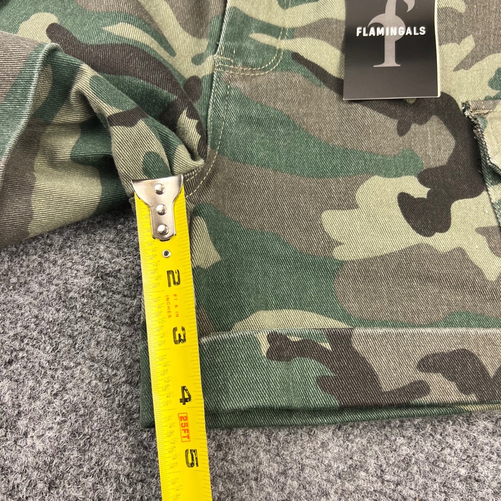 Camo Cargo Utility Shorts Rolled Cuff Stretch NWT Flamingals Women Large - Picture 6 of 9